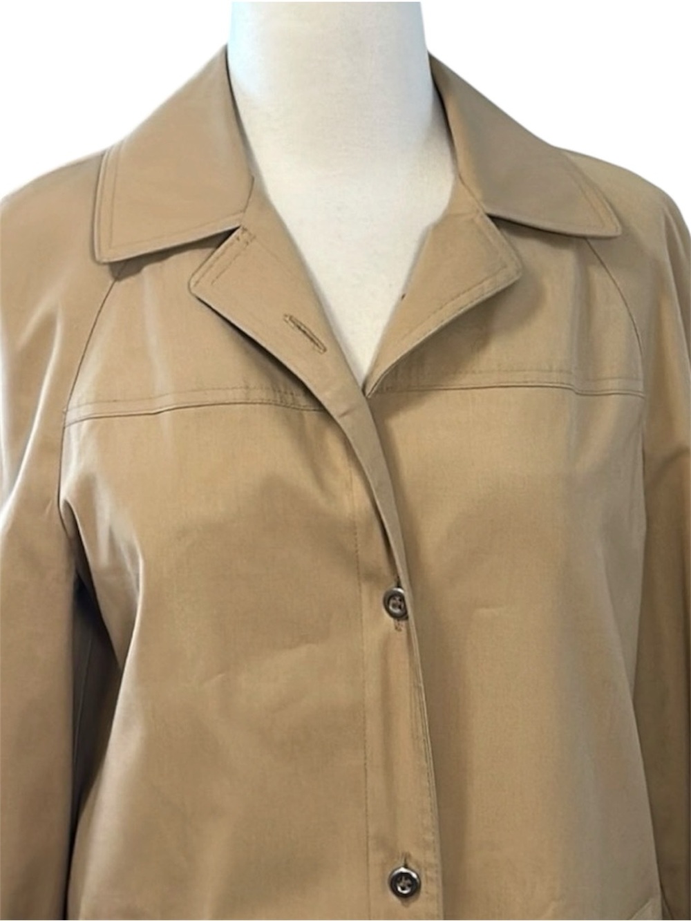 London Fog Tan Classic Vintage Short Trench Coat, Womens size 6 Regular - Picture 5 of 16